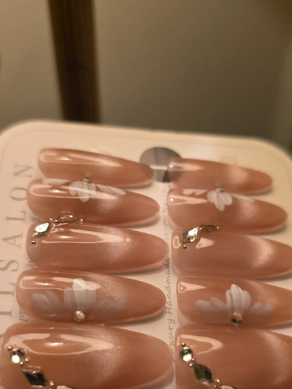 Nude Pink Daisy Press-On Nails with Rhinestone Accent Size Large